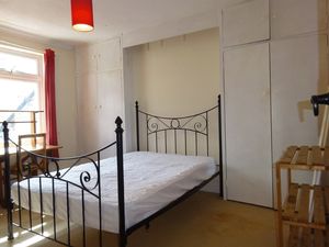Bedroom- click for photo gallery